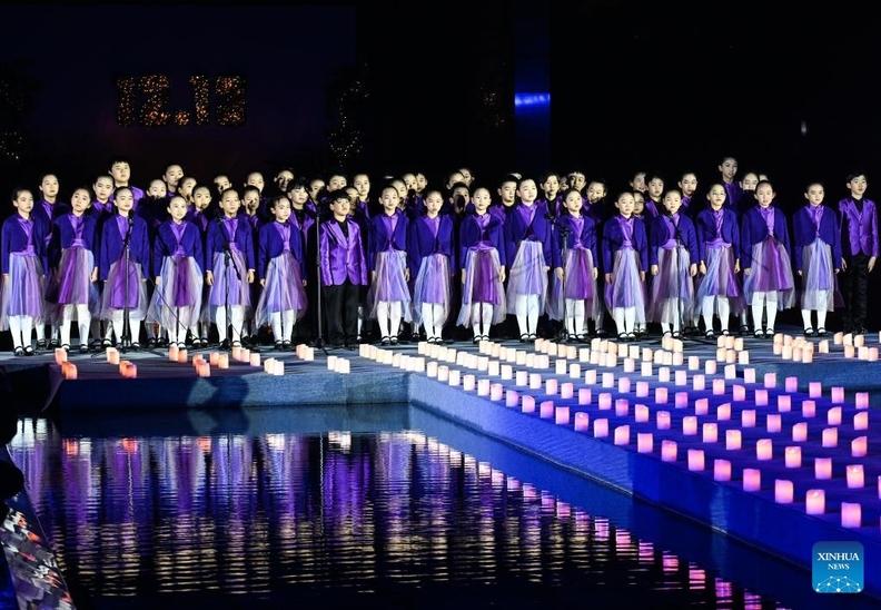 난징대학살 추모제 모습. 출처: Xinhuanet North America